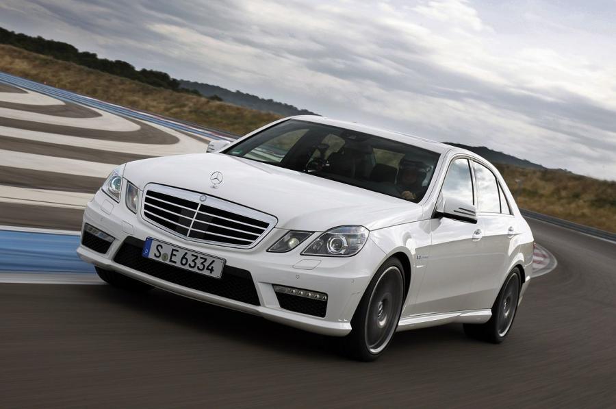  Mercedes-Benz E63 AMG Wagon 2012 года  (фото 28 из 43)